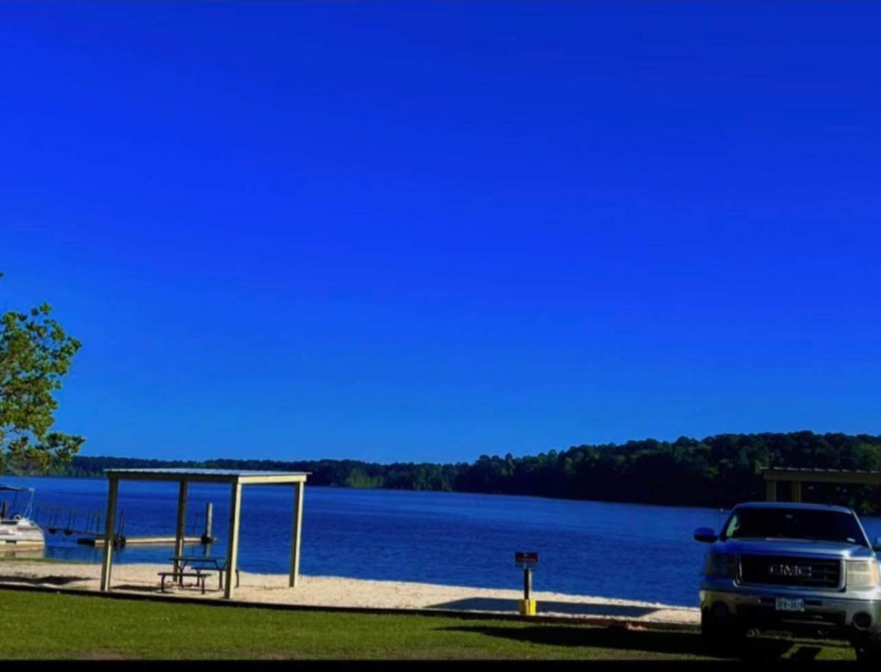 Hemphill Alpine Lakeside Motel Room Backside المظهر الخارجي الصورة